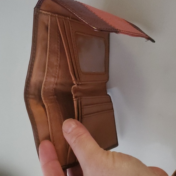 Fossil Brown Pink Leather Foldable Wallet - Picture 5 of 8